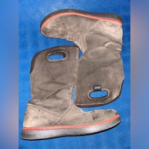 Bogs brown suede boots women’s size 8.5